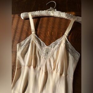 Vintage 1950s Silky Lace Trim Chemise Nightgown Slip Dress